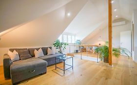 Modernes und helles Apartment im Loft Stil